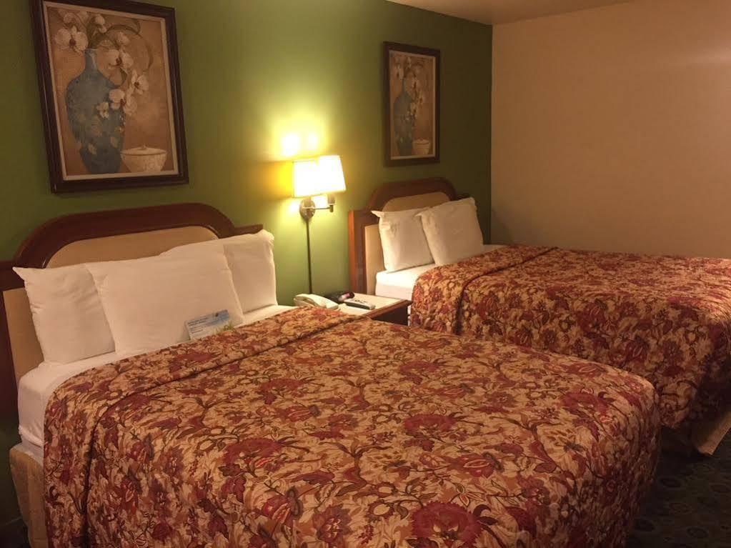 Days Inn By Wyndham Westley Ngoại thất bức ảnh